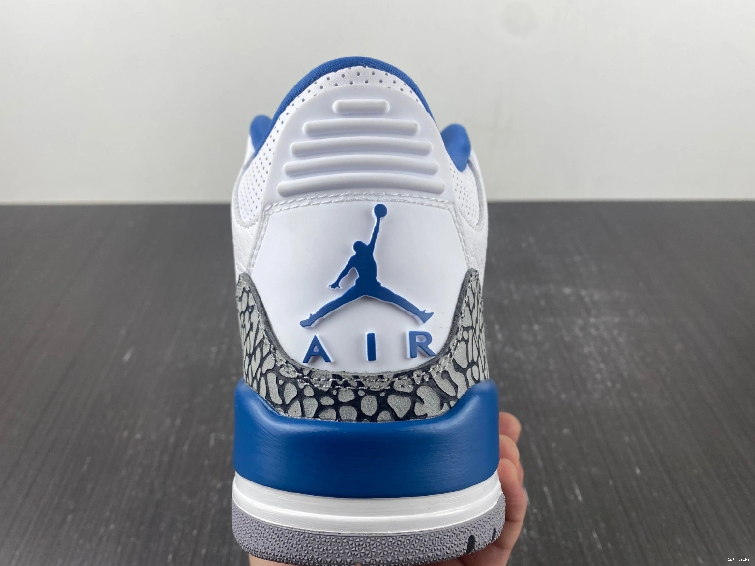 'Wizards' 3 Jordan Air - CT8532-148 0227